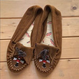 Minnetonka moccasins. Thunderbird soft-sole